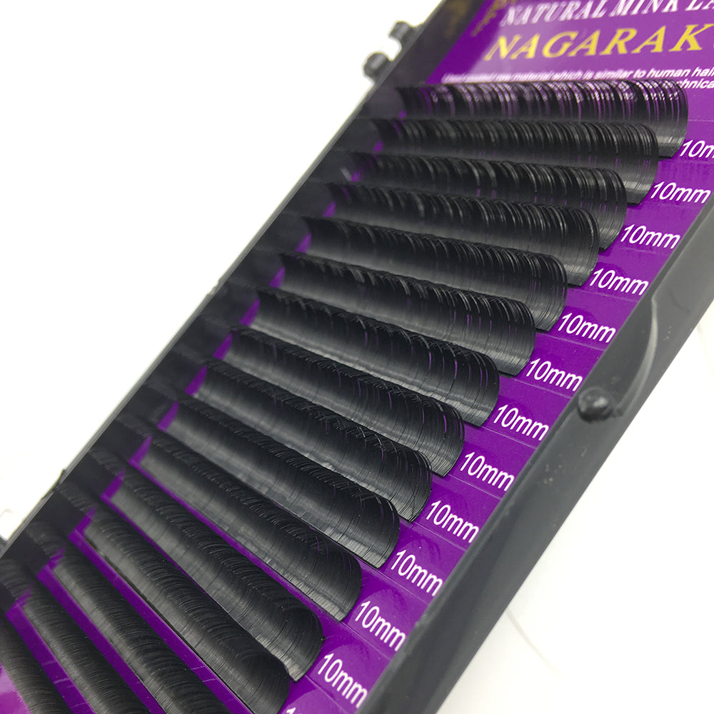 Professional Grafted Eyelashes – 0.07mm Thick, Ultra-Soft Lash Extensions