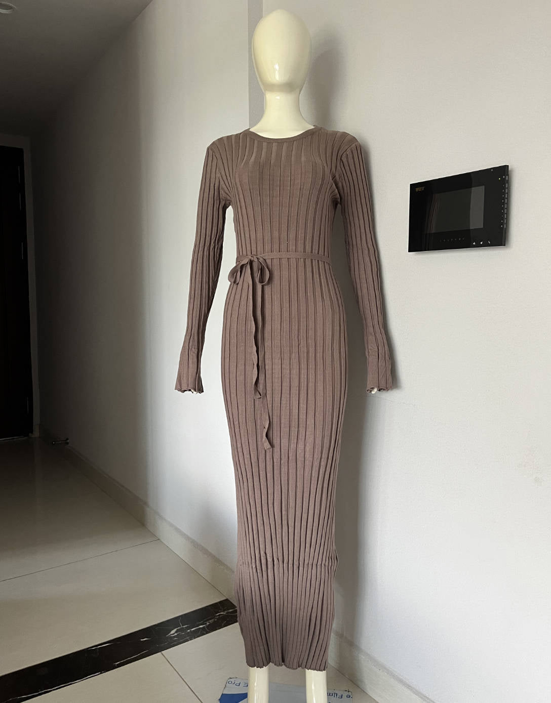 Knitted Waist-Tight Round Neck Dress for Women